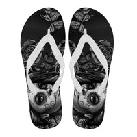 Load image into Gallery viewer, Calavera Women&#39;s Flip Flops
