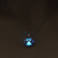 Load image into Gallery viewer, Glow In The Dark Paw Pendant Necklace
