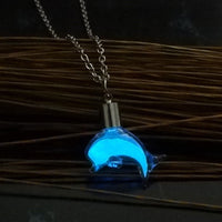 Load image into Gallery viewer, Glow In The Dark Dolphin Necklace
