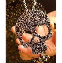 Load image into Gallery viewer, Hollow Skull Necklace
