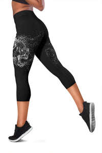 Load image into Gallery viewer, Jumping Horse Black Women&#39;s Capris
